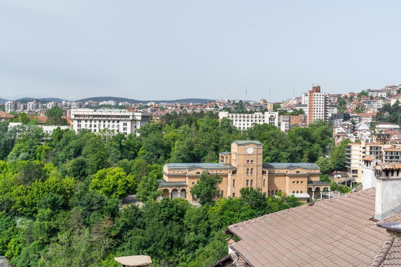Historic Apartment In The Heart Of The City 大特尔诺沃 外观 照片